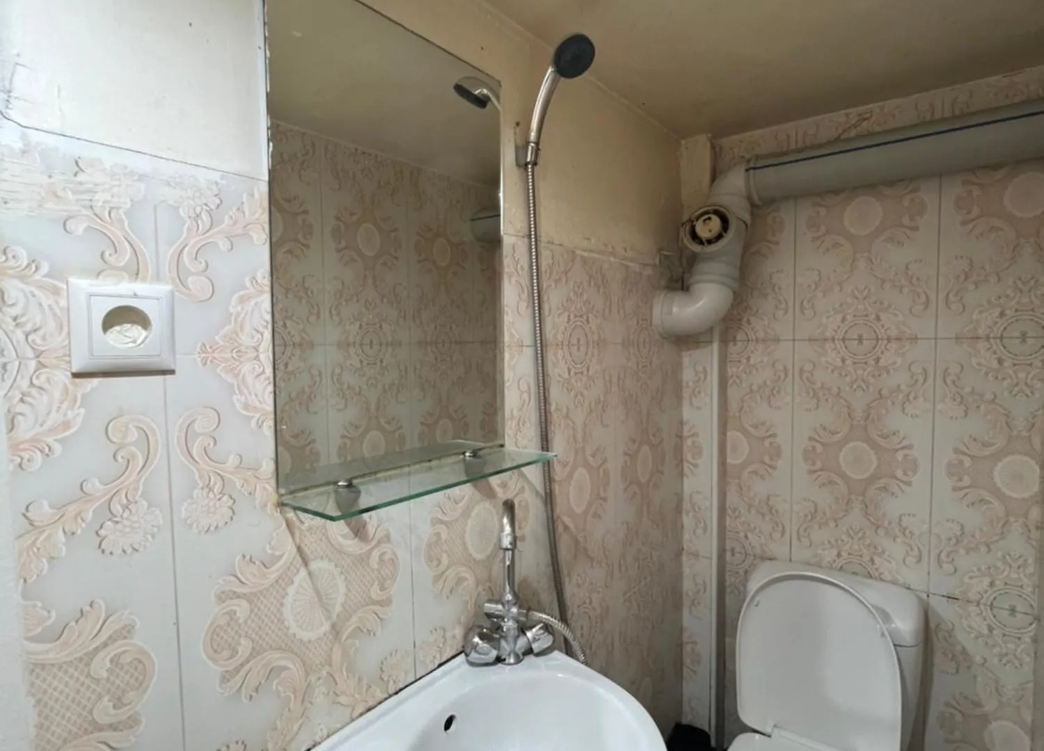 מלון טביליסי Mirotadze 13, M3 0*,